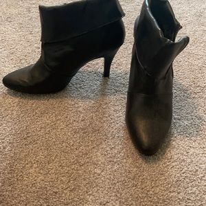 DIBA fold over black bootie size 7